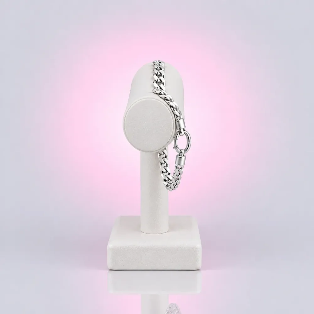 Curb Chain Bracelet, side view
