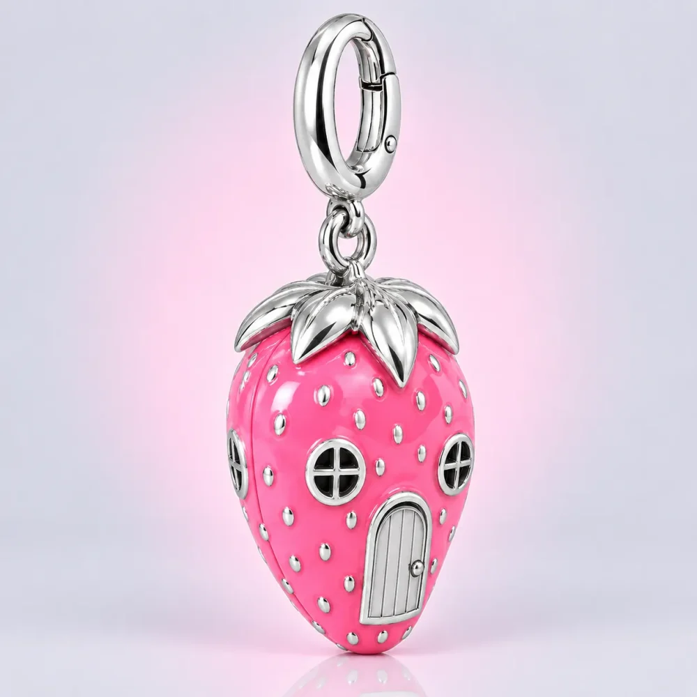 Strawberry House Charm, three-quarter view